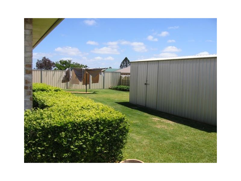 7 Salisbury St, Darling Heights QLD 4350
