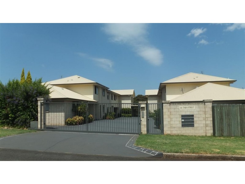 Unit 4/66 Tara, Wilsonton QLD 4350