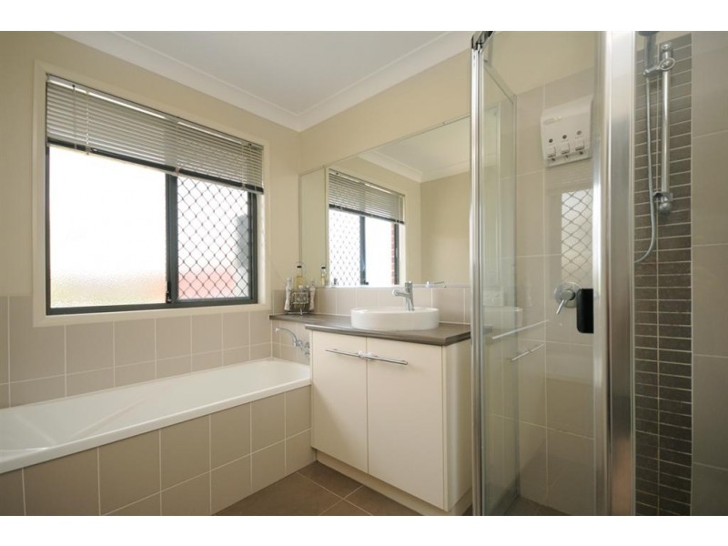 19 Mountview Court, Highfields QLD 4352