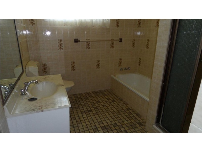 11 Winstanley Court, Newtown QLD 4350