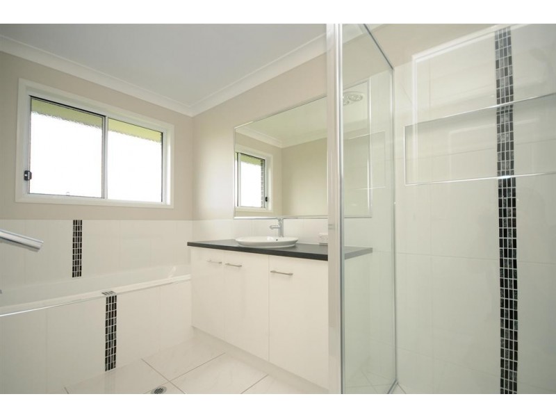 30 Bennett Street, Highfields QLD 4352