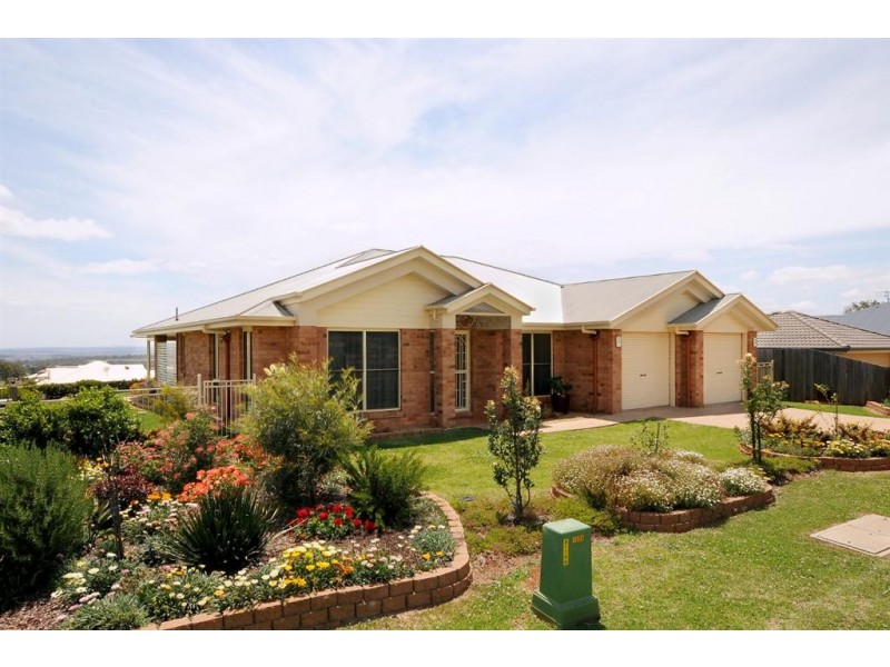 19 Smythe Drive, Highfields QLD 4352