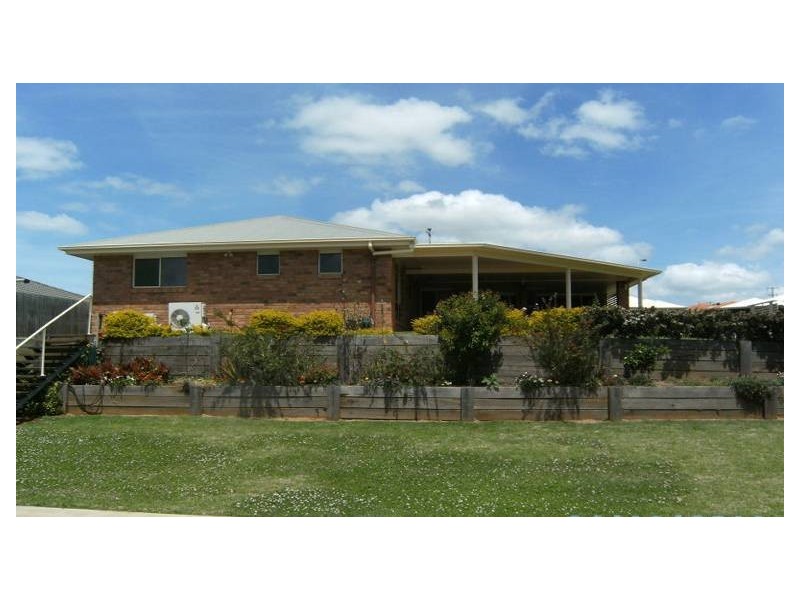 19 Smythe Drive, Highfields QLD 4352