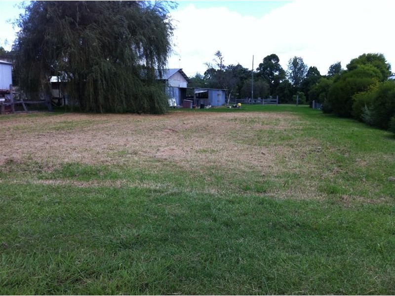 3 Commerford Street, Nobby QLD 4360