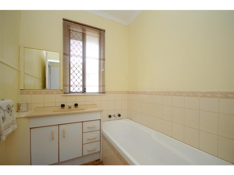 5 Devine Street, Harristown QLD 4350