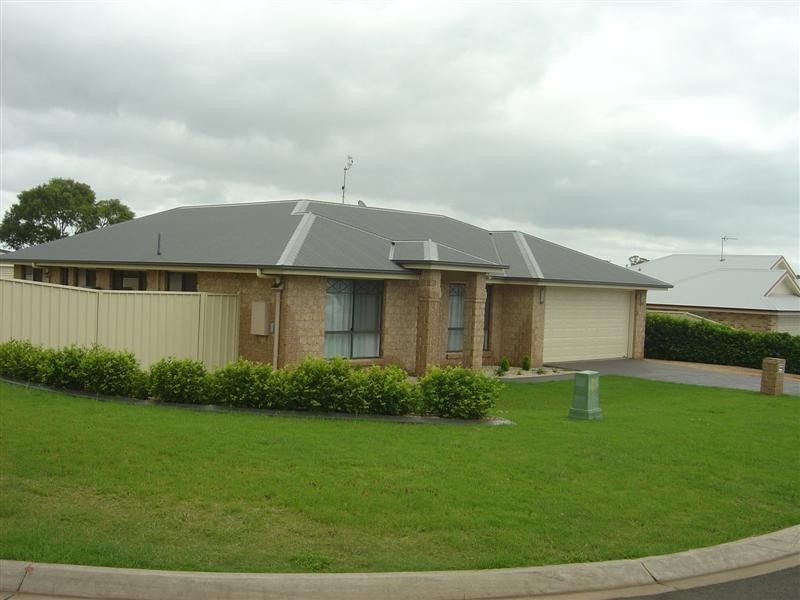 17 Whitman Street, Westbrook QLD 4350