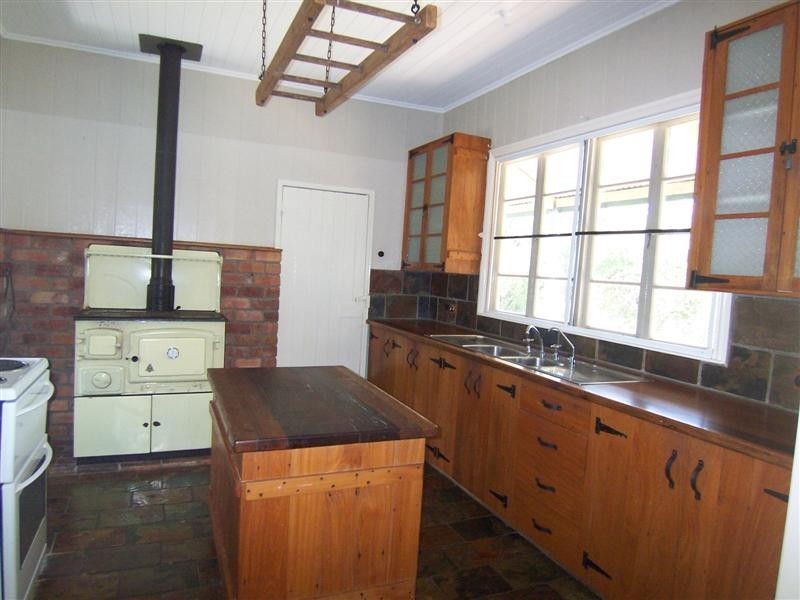 14 Phalaris Court, Meringandan West QLD 4352