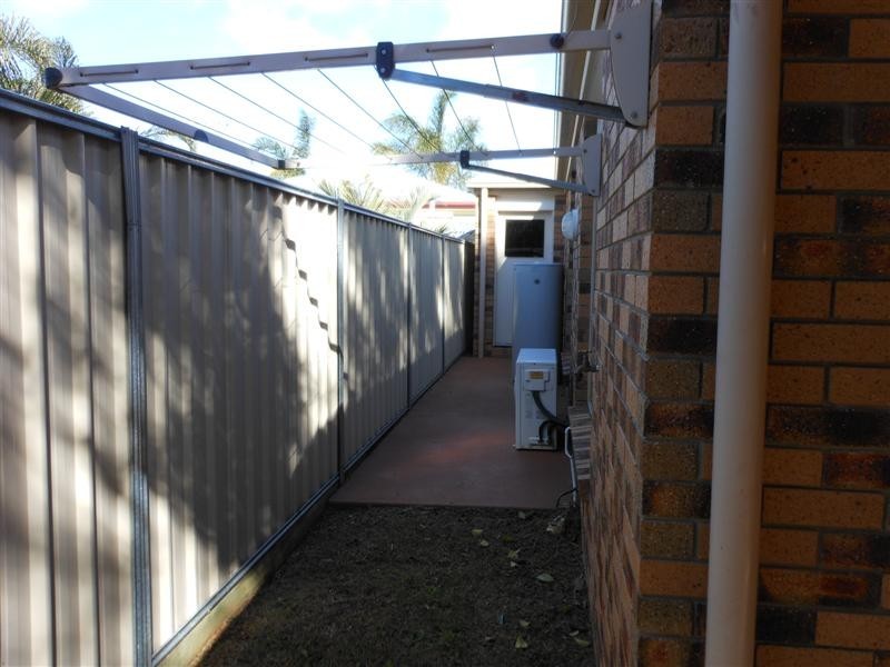 2/9a Gatfield street, Newtown QLD 4350