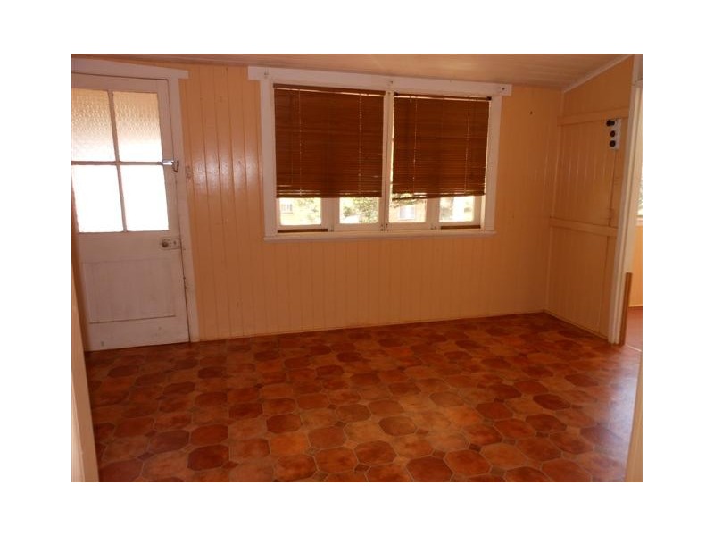 19a Hillside Street, Newtown QLD 4350