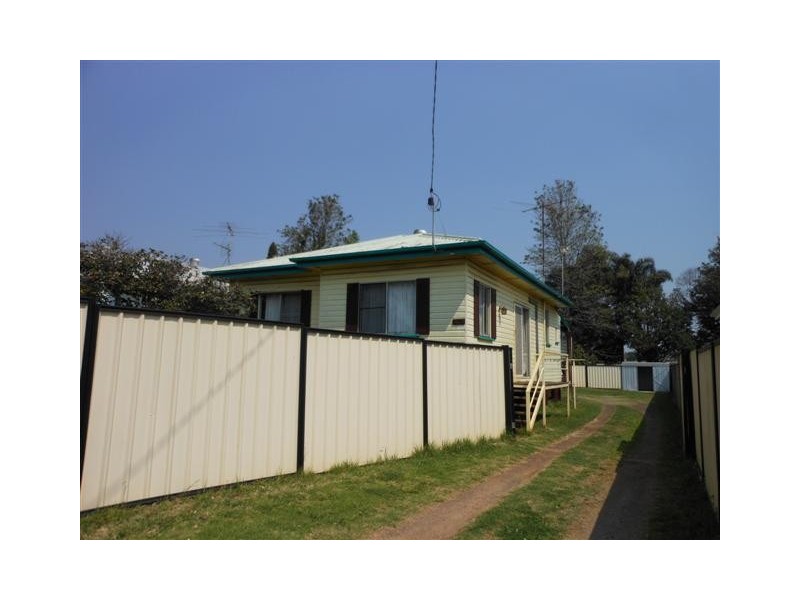 343a Tor Street, Newtown QLD 4350