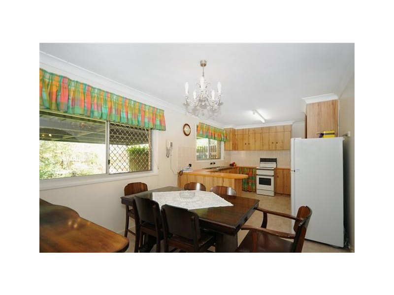 11 Arabian Street, Harristown QLD 4350