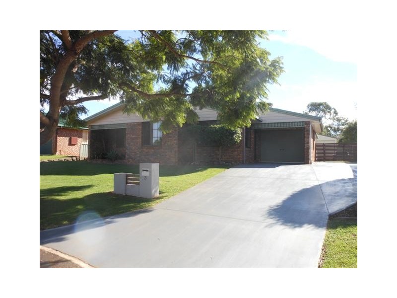 3 Cecilia Street, Kearneys Spring QLD 4350