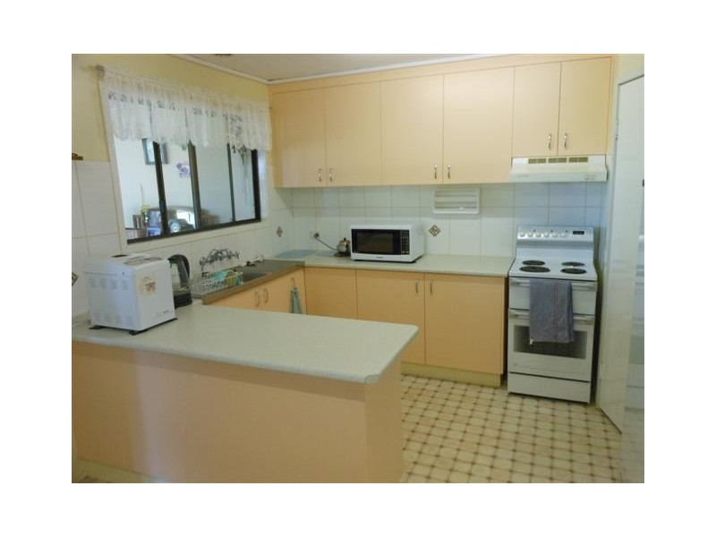1194 Clifton-Pittsworth Rd, Clifton QLD 4361