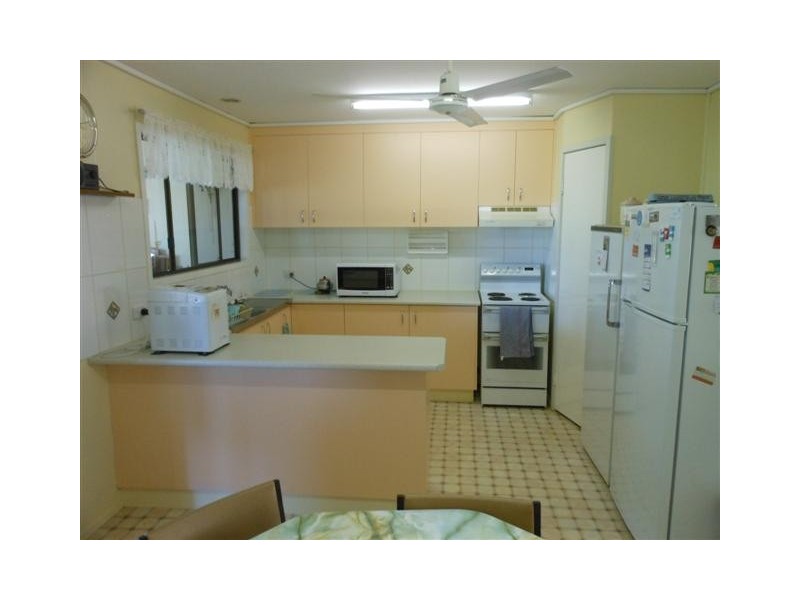 1194 Clifton-Pittsworth Rd, Clifton QLD 4361