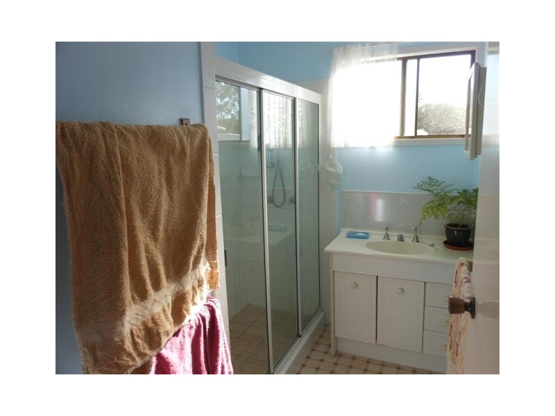 1194 Clifton-Pittsworth Rd, Clifton QLD 4361