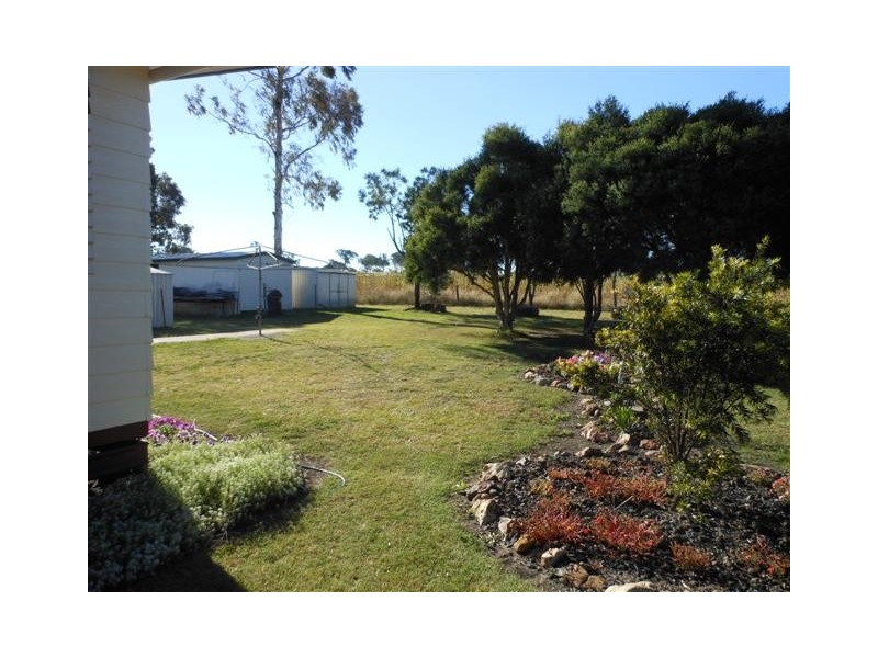 1194 Clifton-Pittsworth Rd, Clifton QLD 4361