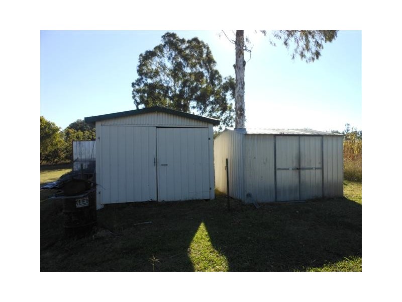 1194 Clifton-Pittsworth Rd, Clifton QLD 4361
