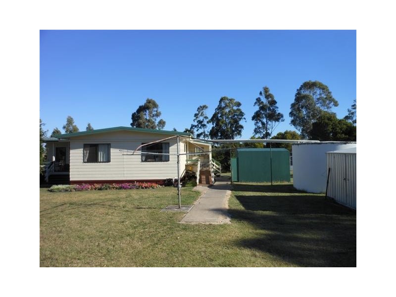 1194 Clifton-Pittsworth Rd, Clifton QLD 4361