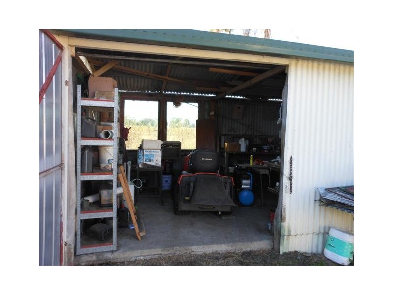 1194 Clifton-Pittsworth Rd, Clifton QLD 4361