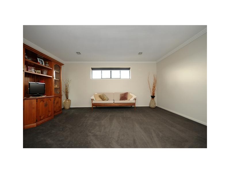 14 Plover Court, Highfields QLD 4352