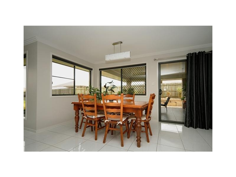 14 Plover Court, Highfields QLD 4352