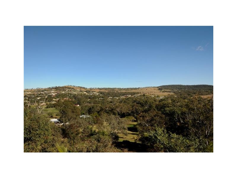 9 Hillview Court, Top Camp QLD 4350