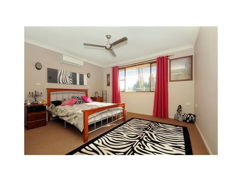 6 Paull Street, Wilsonton QLD 4350