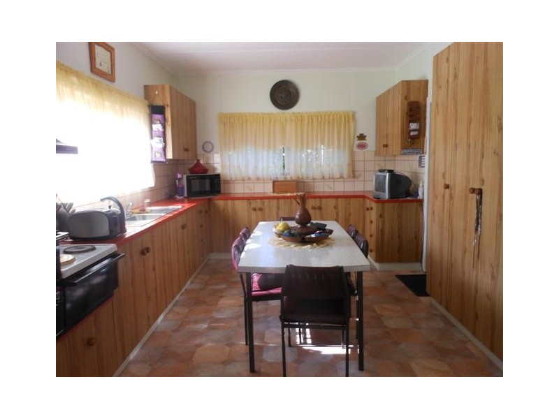 37 Eiser Street, Harristown QLD 4350