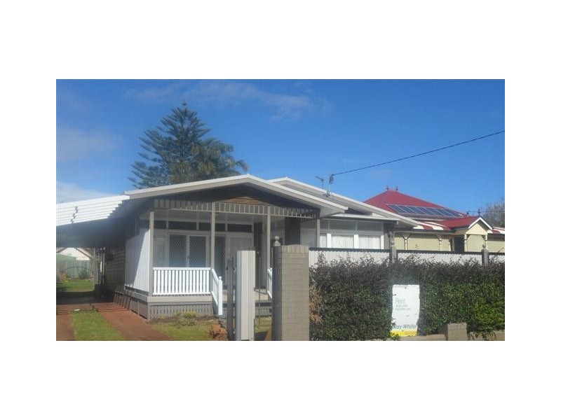 52A Taylor Street, Newtown QLD 4350