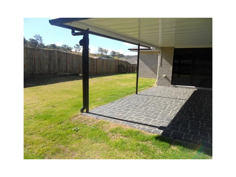 17 Sandalwood Drive, Glenvale QLD 4350