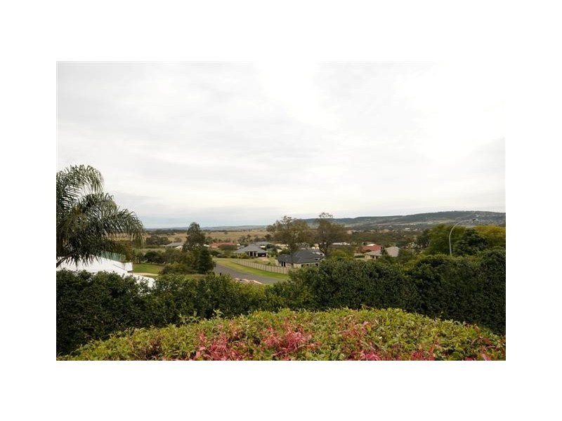 14 Ryans Drive, Cotswold Hills QLD 4350