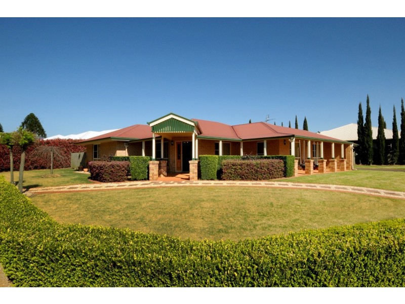 34 Rogers Drive, Highfields QLD 4352