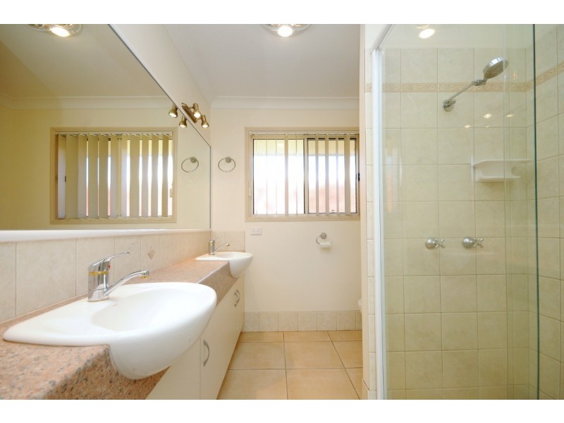 34 Rogers Drive, Highfields QLD 4352