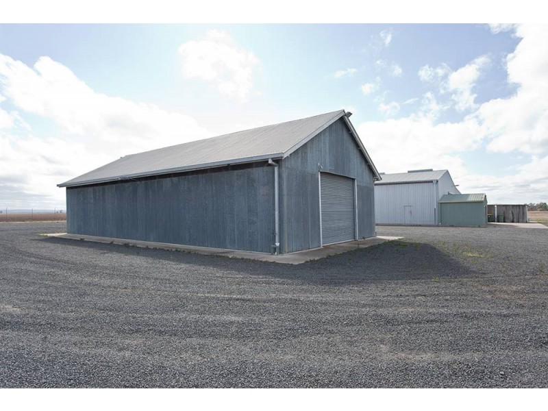 1 Ross Street, Oakey QLD 4401