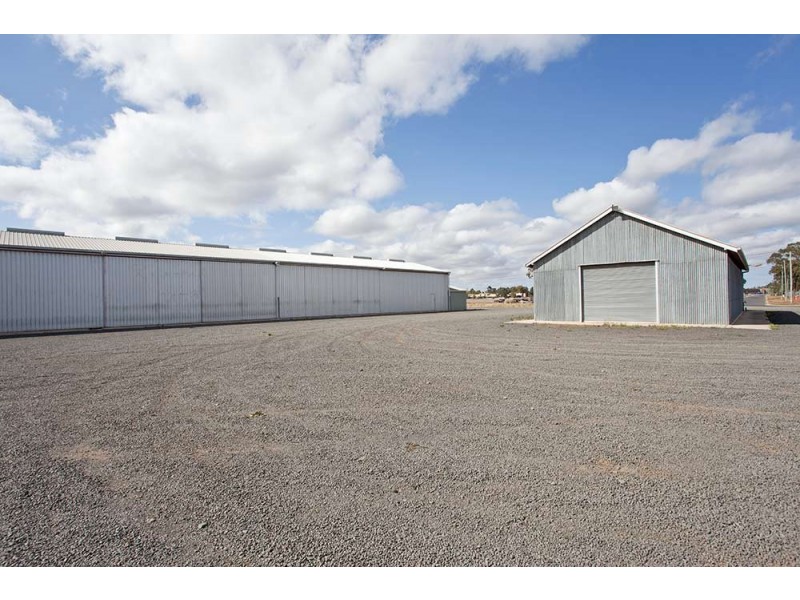 1 Ross Street, Oakey QLD 4401