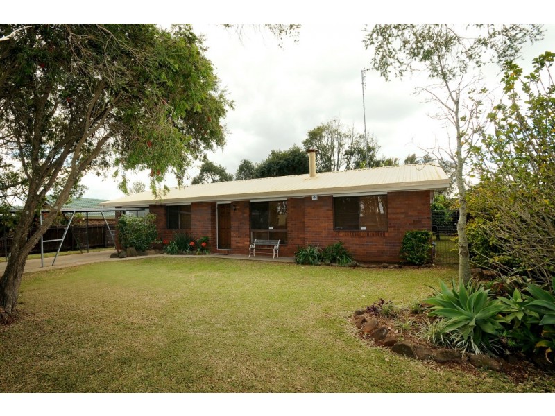 5 Hinkler Cres, Wilsonton QLD 4350