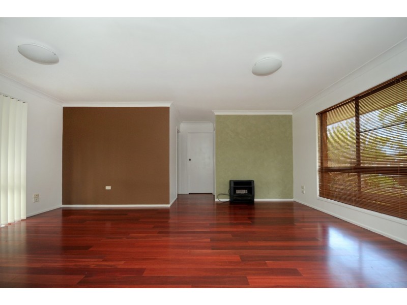 5 Hinkler Cres, Wilsonton QLD 4350