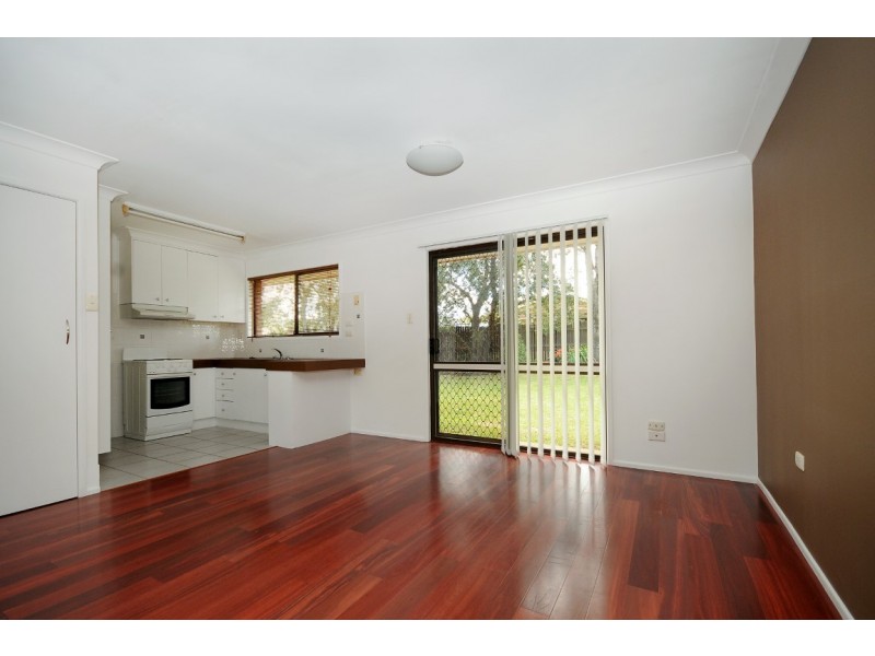 5 Hinkler Cres, Wilsonton QLD 4350