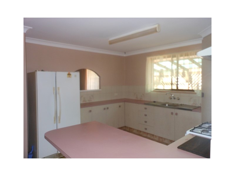 16 Redwood Street, Newtown QLD 4350