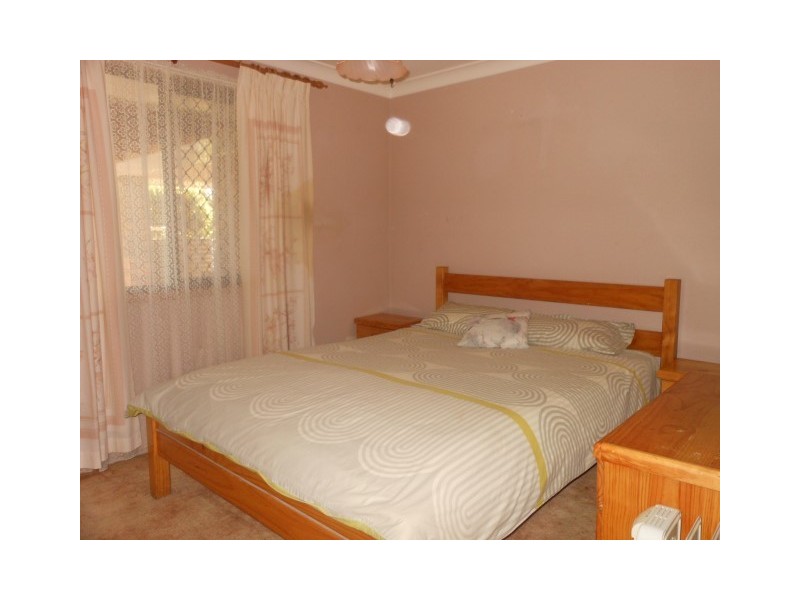 16 Redwood Street, Newtown QLD 4350