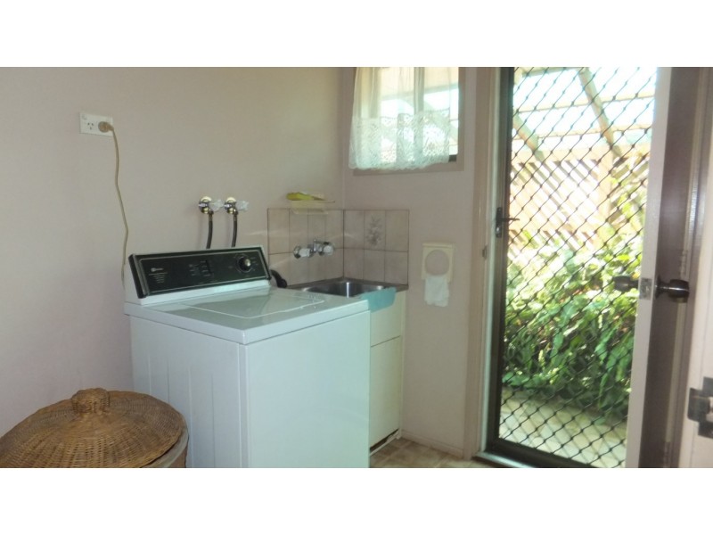 16 Redwood Street, Newtown QLD 4350