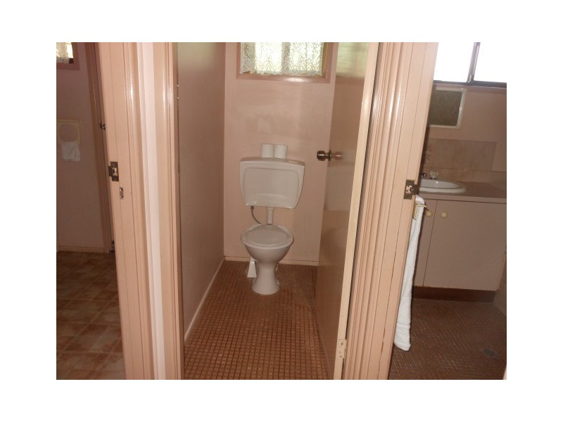 16 Redwood Street, Newtown QLD 4350