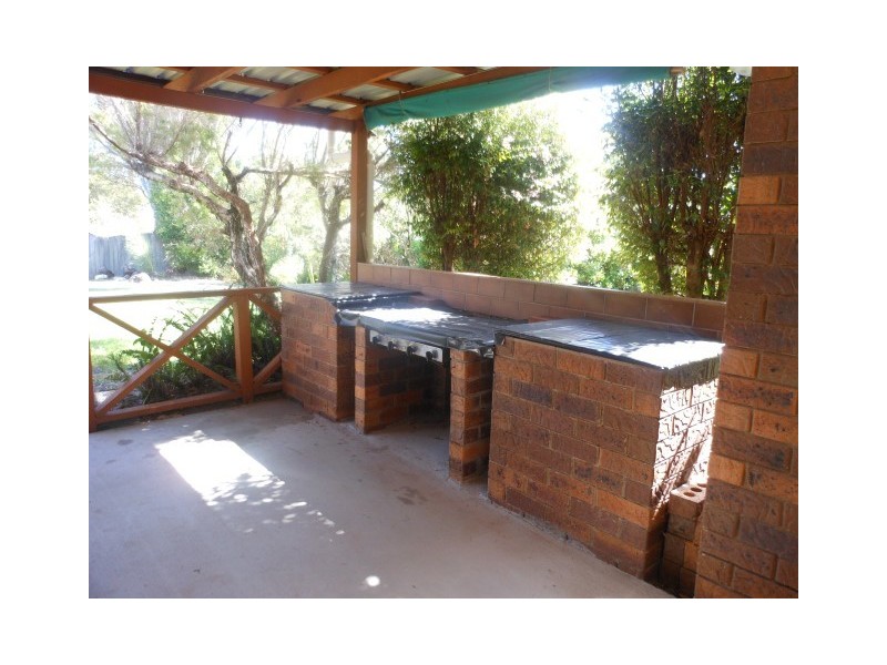 16 Redwood Street, Newtown QLD 4350