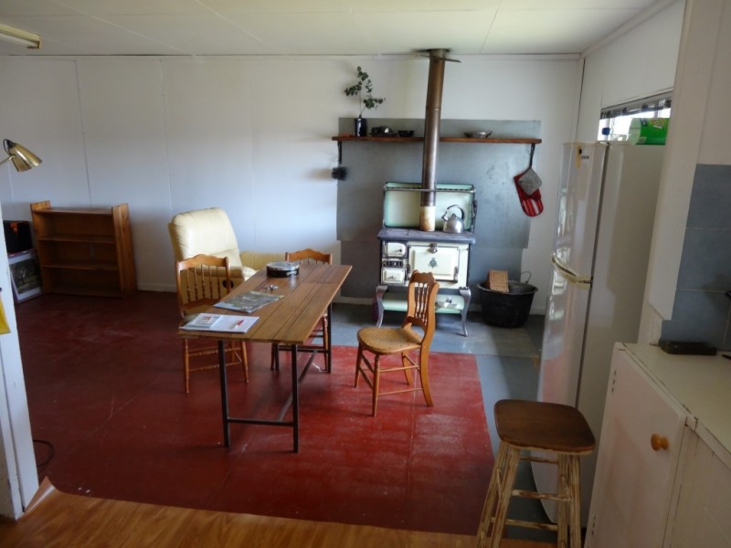 869 Saddletop Road, Upper Pilton QLD 4361