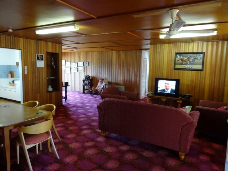 869 Saddletop Road, Upper Pilton QLD 4361