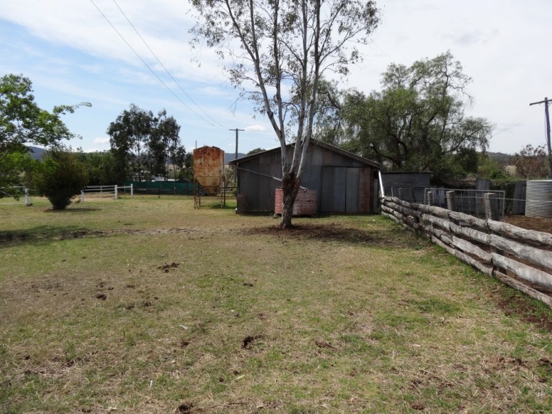 869 Saddletop Road, Upper Pilton QLD 4361