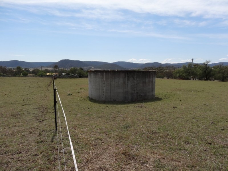 869 Saddletop Road, Upper Pilton QLD 4361