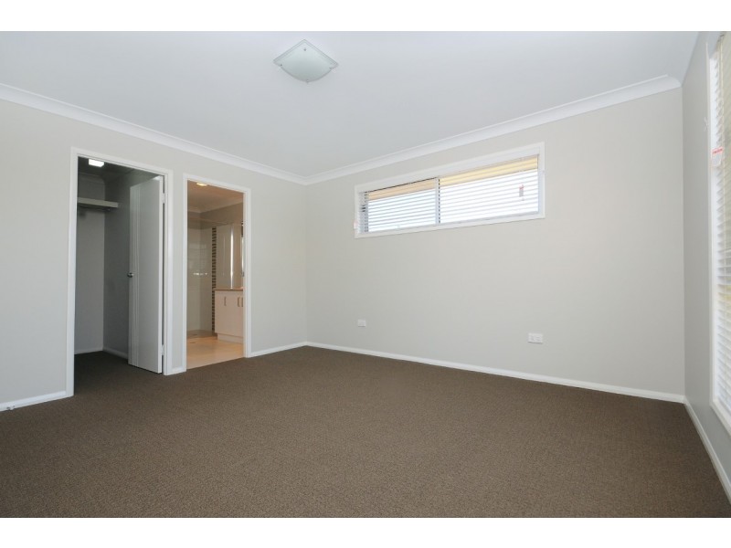 17 Opperman Drive, Kearneys Spring QLD 4350