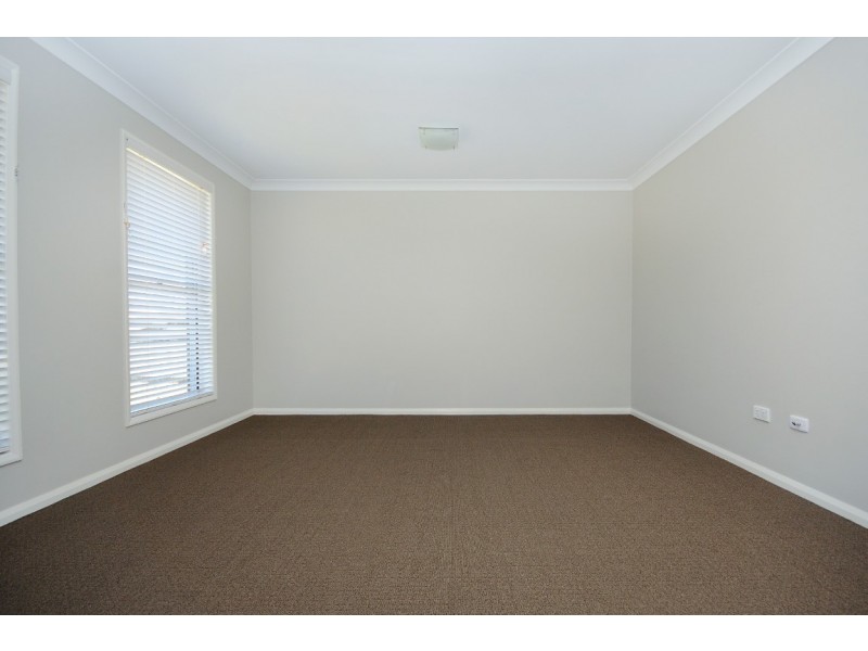 17 Opperman Drive, Kearneys Spring QLD 4350