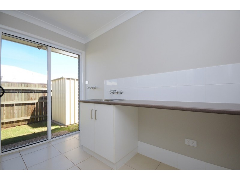 17 Opperman Drive, Kearneys Spring QLD 4350